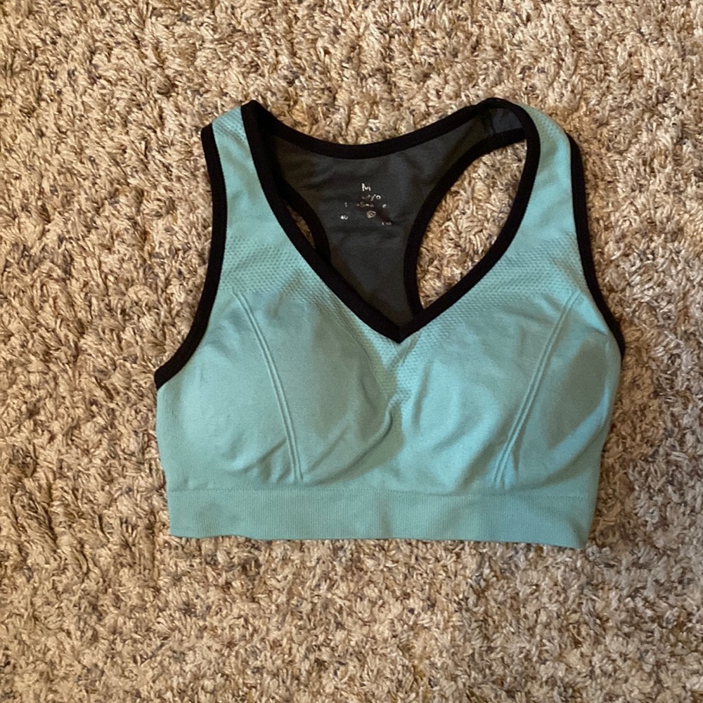 Medium sports bra